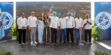 Abinader inaugura obras educativas, sanitarias y comerciales en la región sur