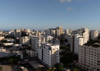 República Dominicana crecerá 4.5 % en 2026 si atrae mayor inversión y exportaciones