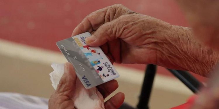 El 38.5 % de los hogares dominicanos recibió el subsidio de alimentación