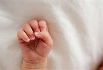 Nace el primer bebé del año 2026 en la maternidad de Los Mina