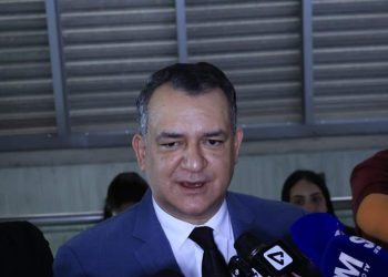 El presidente de la JCE advierte portadores de cédula falsas "van a caer presos" si van a renovarla
