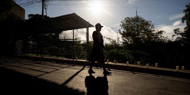 Venezuela empezó a liberar a ciudadanos estadounidenses, confirma el Departamento de Estado