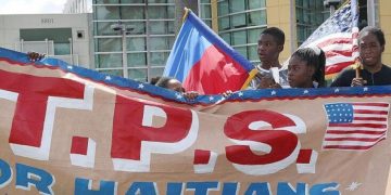 Jueza bloquea decisión de Trump de acabar con sistema de protección a migrantes haitianos