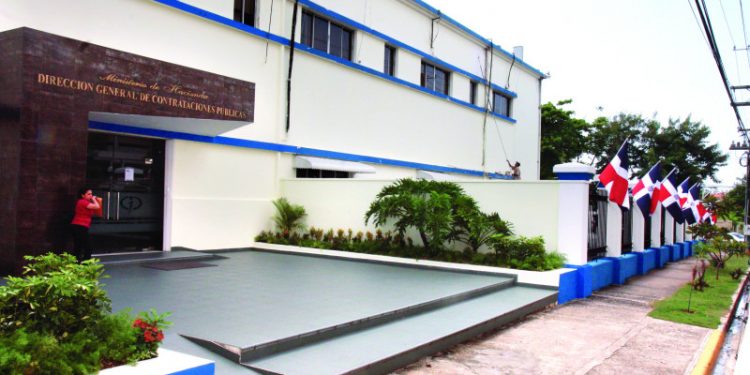 Compras y Contrataciones afirma SNS no violó la ley en contrato de diálisis y nutrición