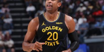 Al Horford llega a los 15 mil puntos y funda club entre centros de la NBA