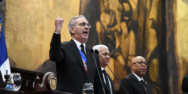 Desde satélite espacial hasta el fin de la era de los “intocables”, en rendición de cuentas.