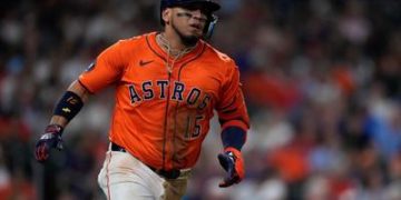 Diamondbacks y Carlos Santana acuerdan contrato de un año por dos millones