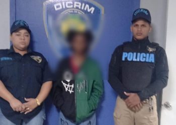 Localizan sana y salva a adolescente reportada como desaparecida en Santiago