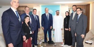 Presidente Abinader promueve uso de hub logístico dominicano para dinamizar exportaciones agrícolas de Paraguay, amplía relaciones económicas con Ecuador y fortalece cooperación tecnológica con Emiratos Árabes Unidos