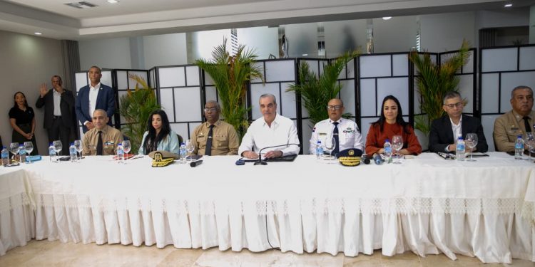 Presidente Abinader encabeza reunión de seguimiento al Plan de Seguridad Ciudadana