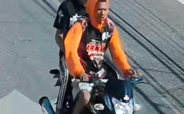 Captan asalto violento a plena luz del día contra una mujer en Santiago