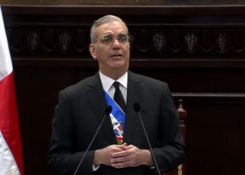 Abinader afirma pobreza general bajó a 17.3 % y casi 200 mil personas salieron de esa condición en un año