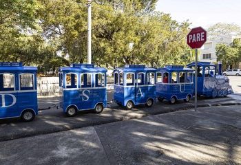 Estudiantes valoran de forma positiva el nuevo tren eléctrico de la UASD