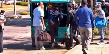 Sin petróleo, sin vuelos y con un peso en mínimos: Cuba cruje bajo la presión EE.UU.