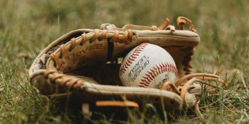 Hallan ahogado a prospecto de béisbol en laguna de Sierra Prieta; familiares exigen explicación