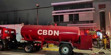 Cuerpo de Bomberos controla incendio en sede del Sistema 9-1-1