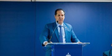 El ministro de Salud y la OPS niegan brote de VIH en el país