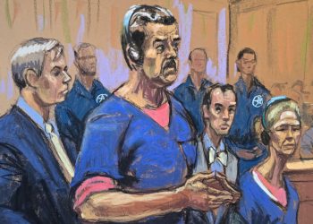 Juez mantiene los cargos contra Maduro pero cuestiona las sanciones que limitan su defensa