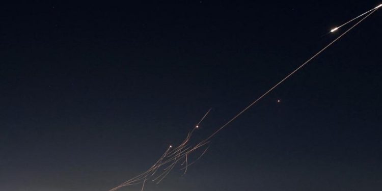 Reino Unido autoriza a Estados Unidos utilizar bases militar para atacar a Irán