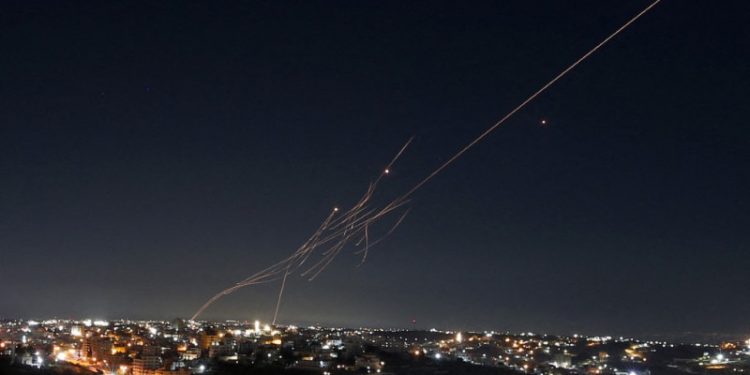 Israel lanza una nueva oleada de ataques contra Irán