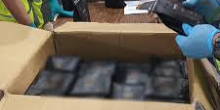 Detienen varios paquetes de café "contaminado con cocaína" que serían enviados a Australia