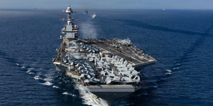 Gran portaaviones y buque destructor de la Armada de EE.UU. harán parada en Panamá