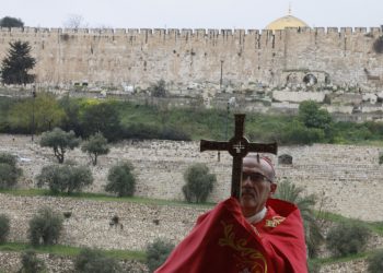 Cinco países, incluido EEUU, critican a Israel por impedir misa de Domingo de Ramos en Palestina