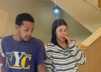 Imponen a tres meses de prisión preventiva contra influencer acusada de agredir a su bebé de un año durante transmisión en vivo en Santiago