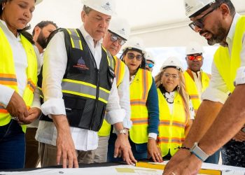 Ministro Ito Bisonó deja iniciados trabajos de construcción del Centro de Corrección y Rehabilitación en Azua