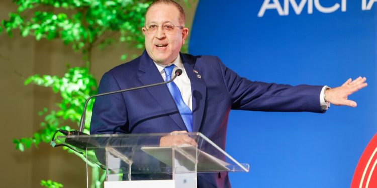 Gobierno reasignará partidas presupuestarias para hacer frente a subidas del petróleo