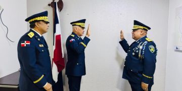 Juramentan a puertas cerradas nuevo director de la Policía en Santiago