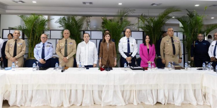 Raquel Peña encabeza jornada de evaluación del Plan de Seguridad Ciudadana