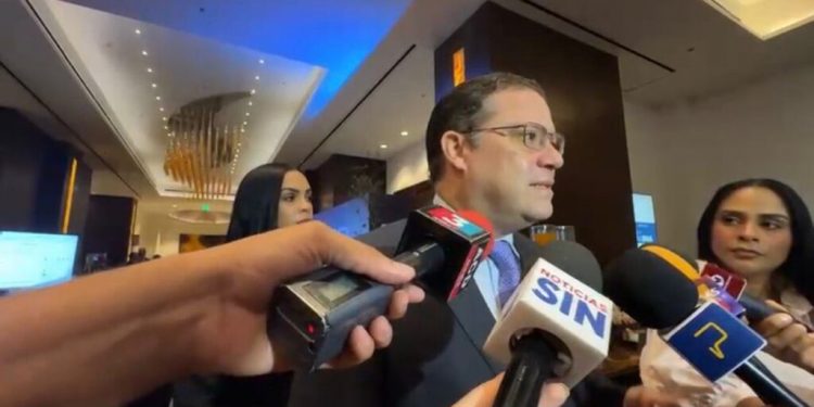 Yayo Sanz Lovatón afirma RD está preparada ante posible impacto de crisis entre Irán, Israel y Estados Unidos