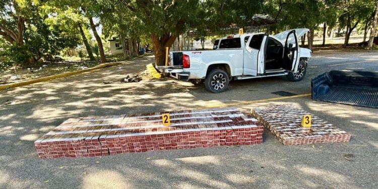 Policía ocupa más de 310 mil cigarrillos de presunto contrabando tras accidente en Sajoma