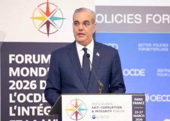 Abinader renueva ante la OCDE su compromiso contra «impuesto invisible» de la corrupción