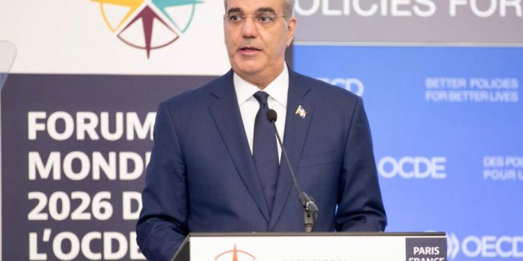 Abinader renueva ante la OCDE su compromiso contra «impuesto invisible» de la corrupción