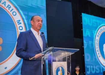 Deligne Ascención resalta fortalezas de RD frente a incertidumbres globales