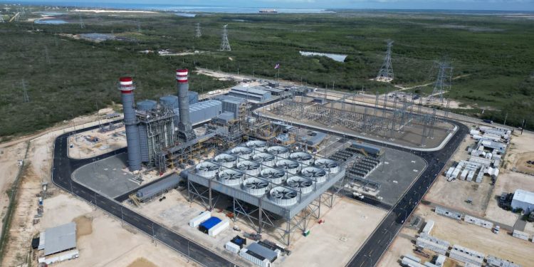 La termoeléctrica de Manzanillo fortalece el sistema eléctrico y es la más moderna del Caribe