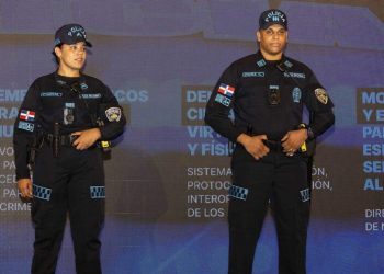 Nuevos requisitos para uniformes policiales entran en consulta pública