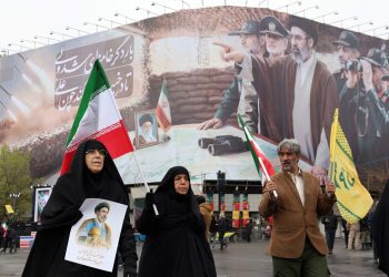 Ejército iraní amenaza con destruir infraestructura energética de EEUU tras ataque a isla