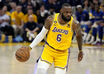 LeBron James se convierte en el jugador con más partidos en la historia de la NBA con 1.612