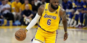 LeBron James se convierte en el jugador con más partidos en la historia de la NBA con 1.612
