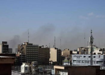 Israel ataca edificio donde se reunía la Asamblea de Expertos en Irán