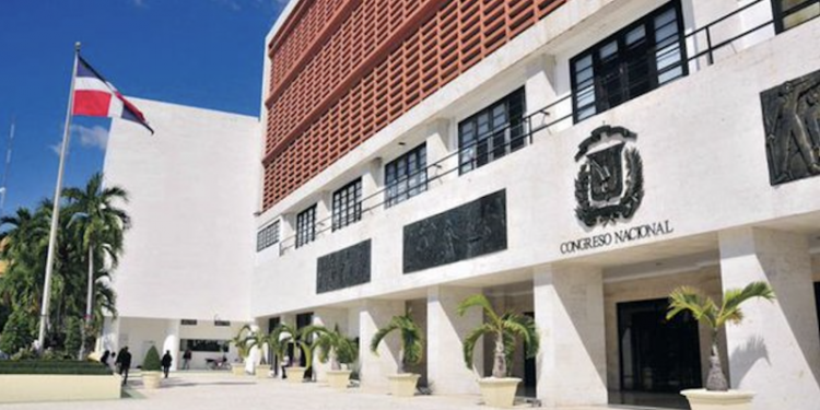 Proyecto de ley obligaría a partidos a crear una nueva unidad para evitar ingreso del narcotráfico