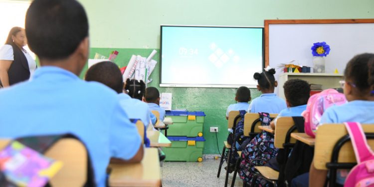 Educación reanuda las clases para este viernes en todo el país