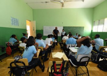 Clases seguirán suspendidas en provincias en alerta amarilla
