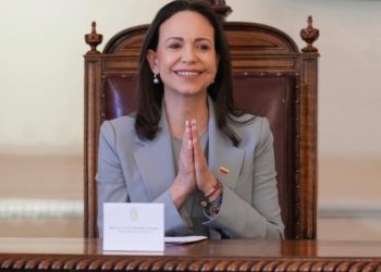 Oposición pide convocar elecciones en Venezuela