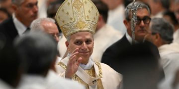 "Nos estamos acostumbrando a la violencia": Papa León XIV pide elegir la paz