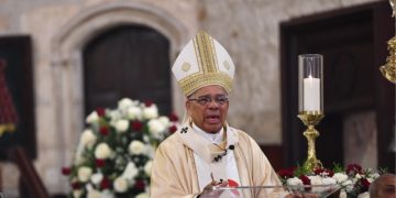 “No nos acostumbremos a la muerte, ni a la guerra”, pide monseñor Ozoria el Domingo de Resurrección