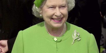 Cien años de Isabel II, la reina que unió dos siglos